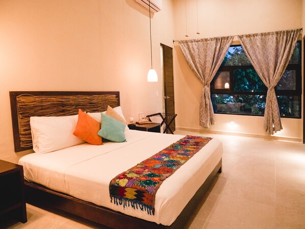 خزنة داخل الغرفة وواي فاي مجانًا