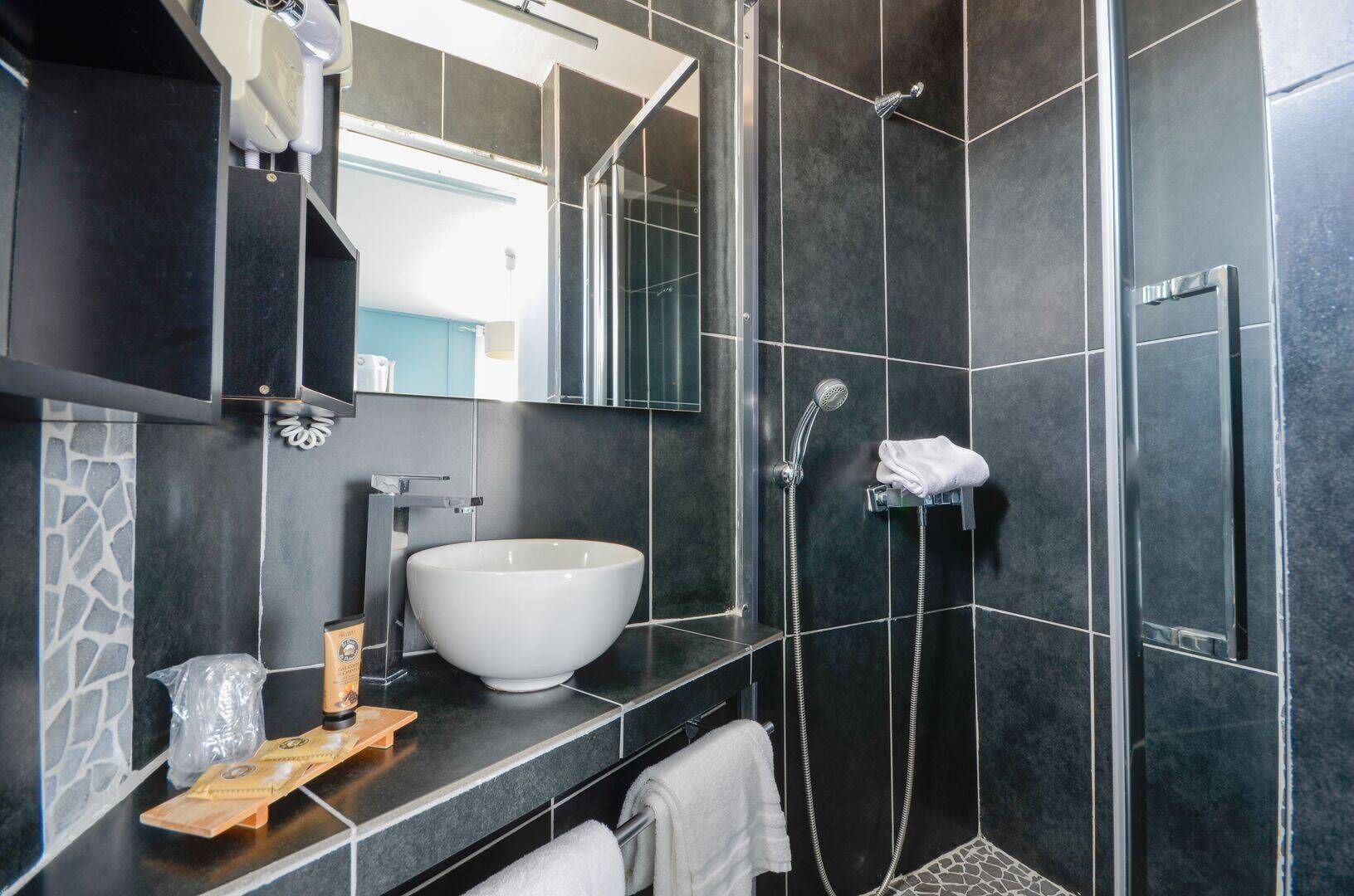 standard double room, terrace, sea view | bathroom | free toiletries, hair dryer, towels