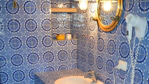 Studio, Sea View | Bathroom sink - Casa Corallo (Lipari)