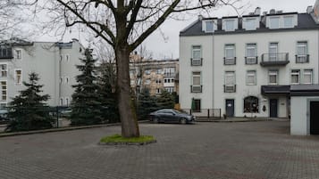 Free self-parking