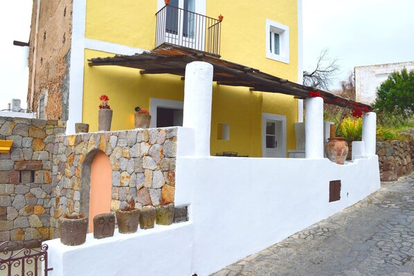 واجهة المنشأة