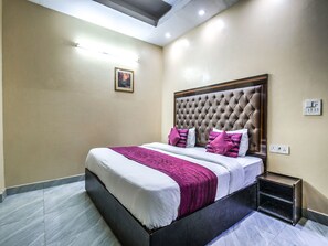 Double or Twin Room | Free WiFi - OYO 2807 Hotel Crosswinds Residency (Noida)