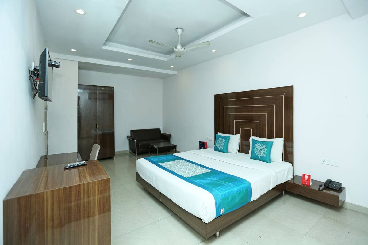 Double or Twin Room | Free WiFi