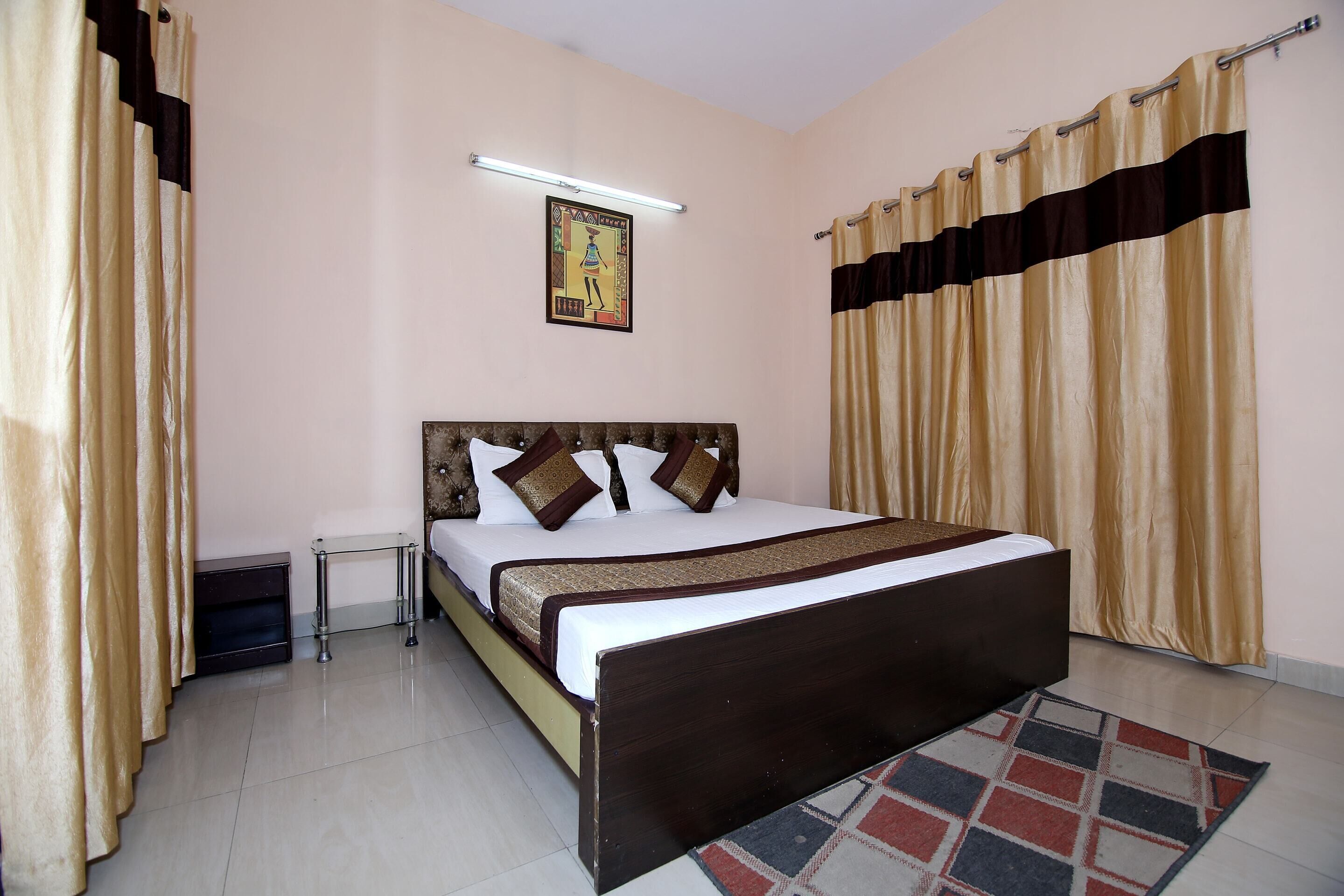 Standard Double Room | Bed sheets