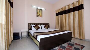 Standard Double Room | Bed sheets