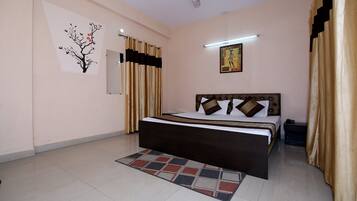Standard Double Room | Bed sheets