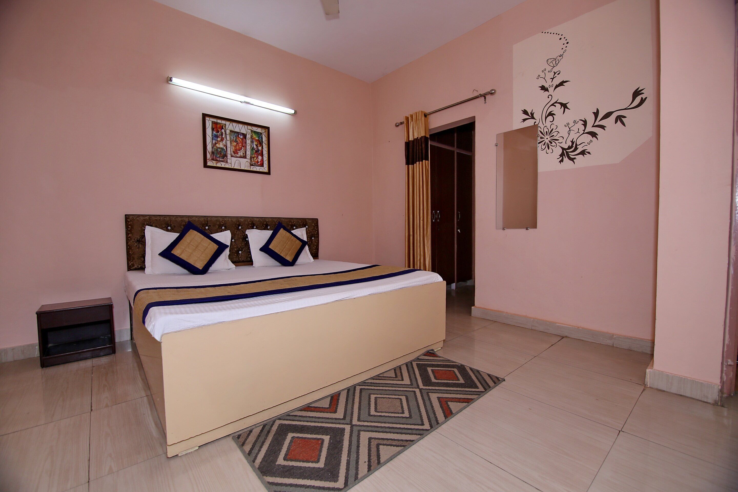 Standard Double Room | Bed sheets