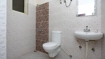 Double or Twin Room | Bathroom | Free toiletries, towels