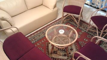 Televisi LCD 32-inci dengan saluran TV kabel dan TV