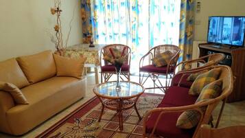 Televisi LCD 32-inci dengan saluran TV kabel dan TV