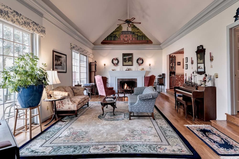 Aldrich House Bed & Breakfast