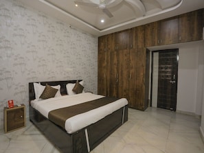 Room - OYO 10287 Home 3BHK Villa near Lake City Mall (Udaipur)
