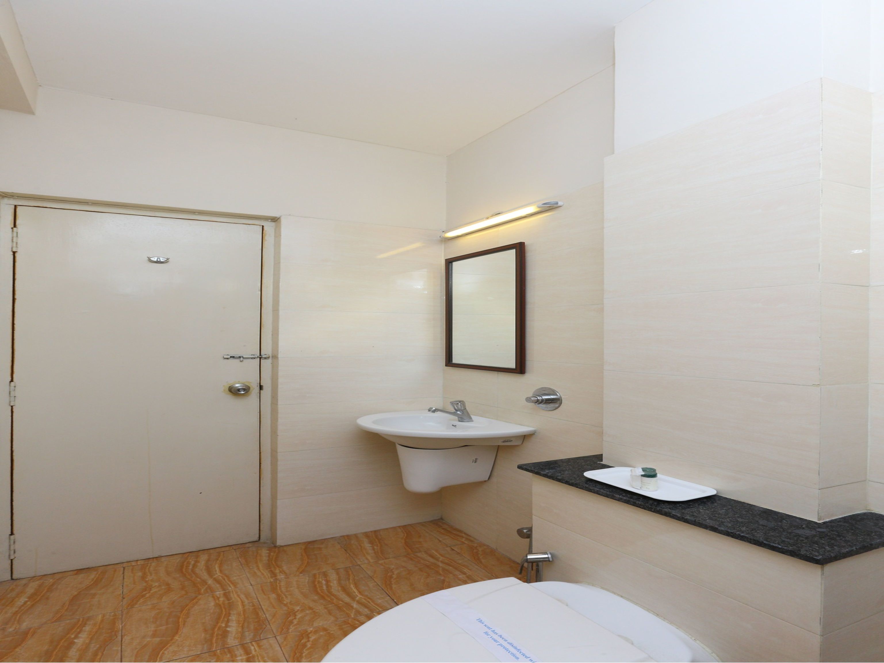 Double or Twin Room | Bathroom | Free toiletries, towels