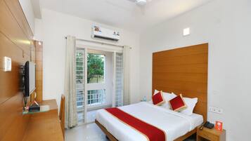 Double or Twin Room | Desk, free WiFi