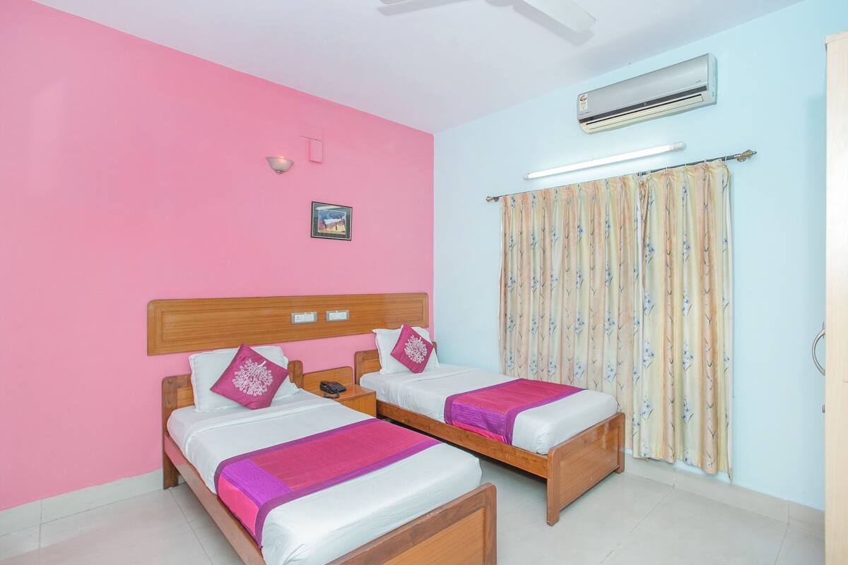 Double or Twin Room | Free WiFi