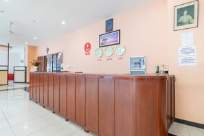 Quầy tiếp tân