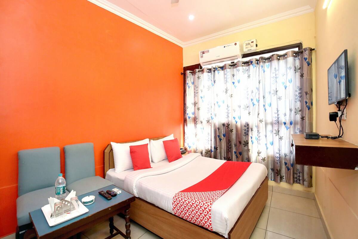 Double or Twin Room | WiFi (free)