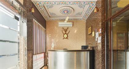 OYO 11389 Hotel NG Palace