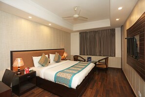 Double or Twin Room | Free WiFi, bed sheets - OYO 11451 The Avenue residency (Gurugram)