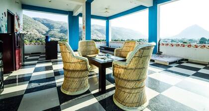 OYO 10682 Hotel Blue Lotus