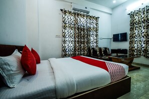 Quarto casal standard | Wi-Fi de cortesia, roupa de cama