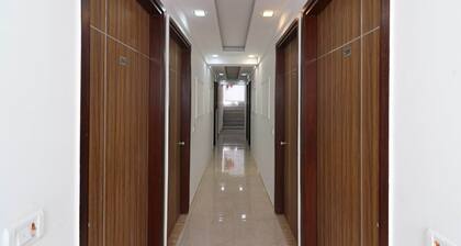 OYO 10795 Hotel RS Residency