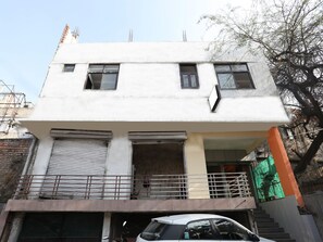 واجهة المنشأة