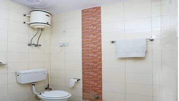 Double or Twin Room | Bathroom | Shower, free toiletries, towels