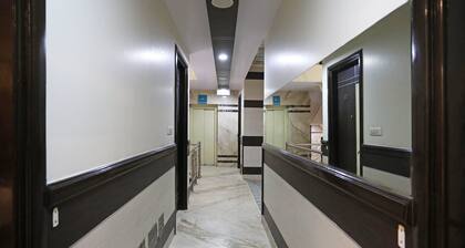OYO 463 Hotel Metro View Inn