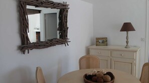 Nhà dành cho gia đình, 1 phòng ngủ (Le Cheval) | Khu phòng khách | TV màn hình phẳng 