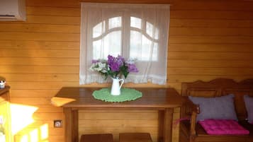 Mobile Home (La Roulotte Gitane) | Room amenity
