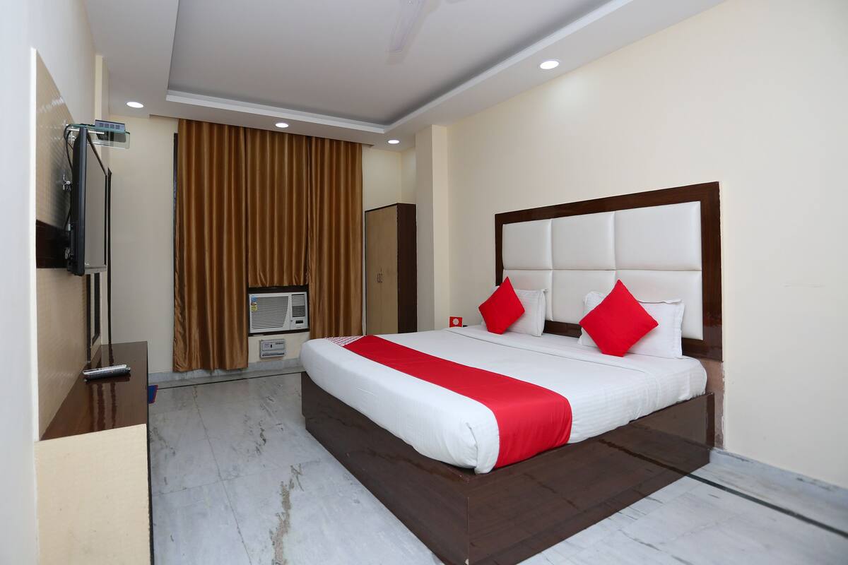 Habitación Deluxe con 1 cama matrimonial o 2 individuales, 1 cama King size | Wifi gratis