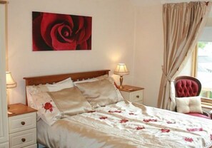 Doppelzimmer, Gartenblick | Schreibtisch, Bügeleisen/Bügelbrett, kostenloses WLAN