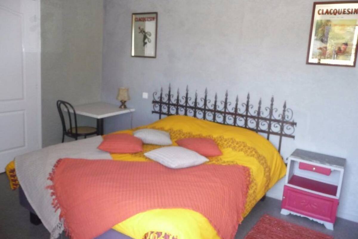 Quadruple Room | Iron/ironing board, free WiFi