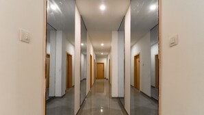 Hallway - Lagom Comfort (Anjuna)