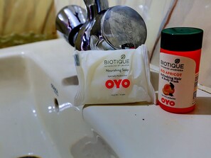 Bathroom - OYO 10449 Hotel Le Sai (Puducherry)