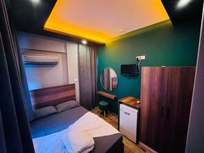 Desk, free WiFi, bed sheets