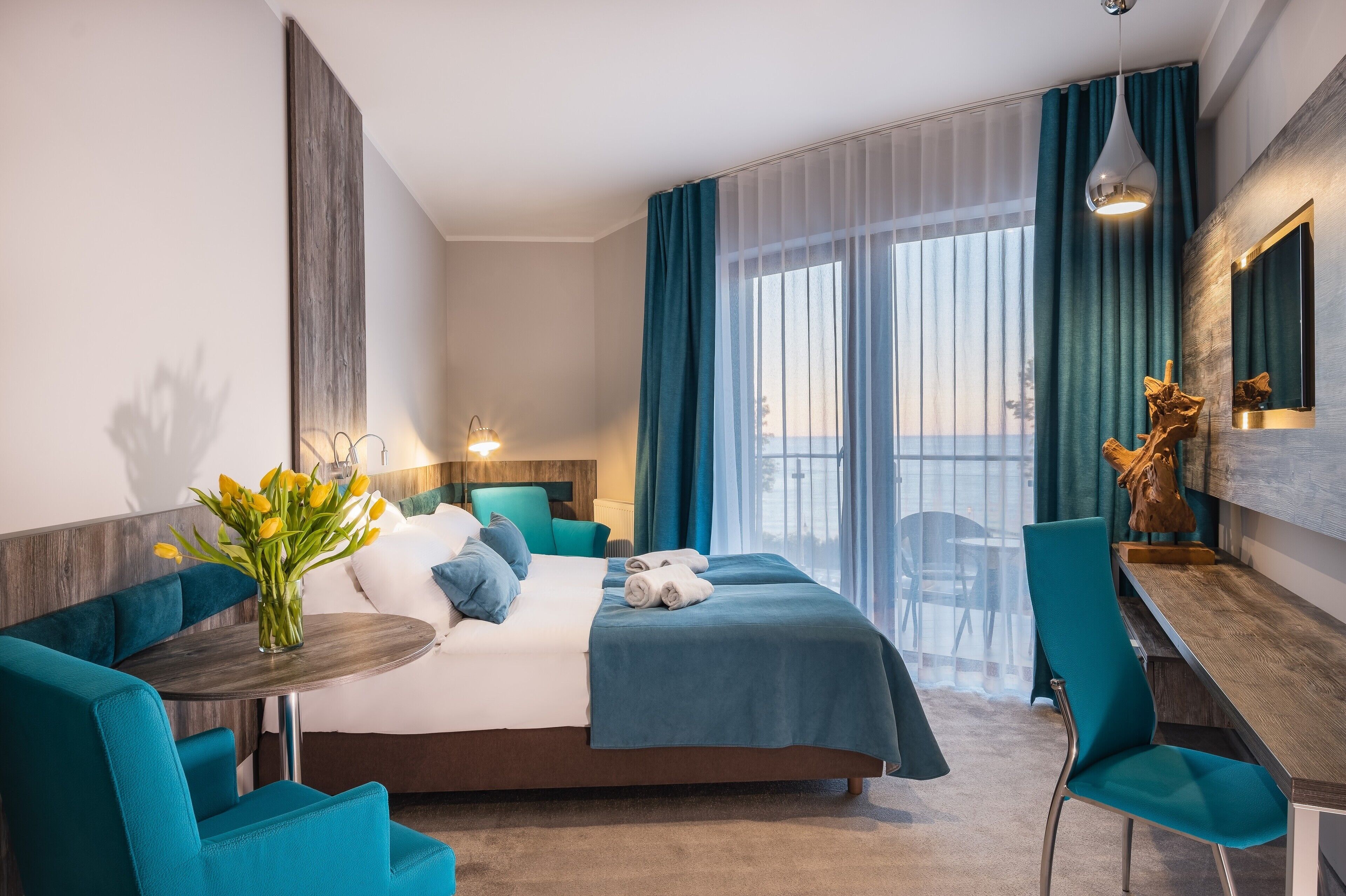 豪華雙人房, 陽台, 海景 | 埃及棉床單、高級寢具、迷你吧、客房內保險箱