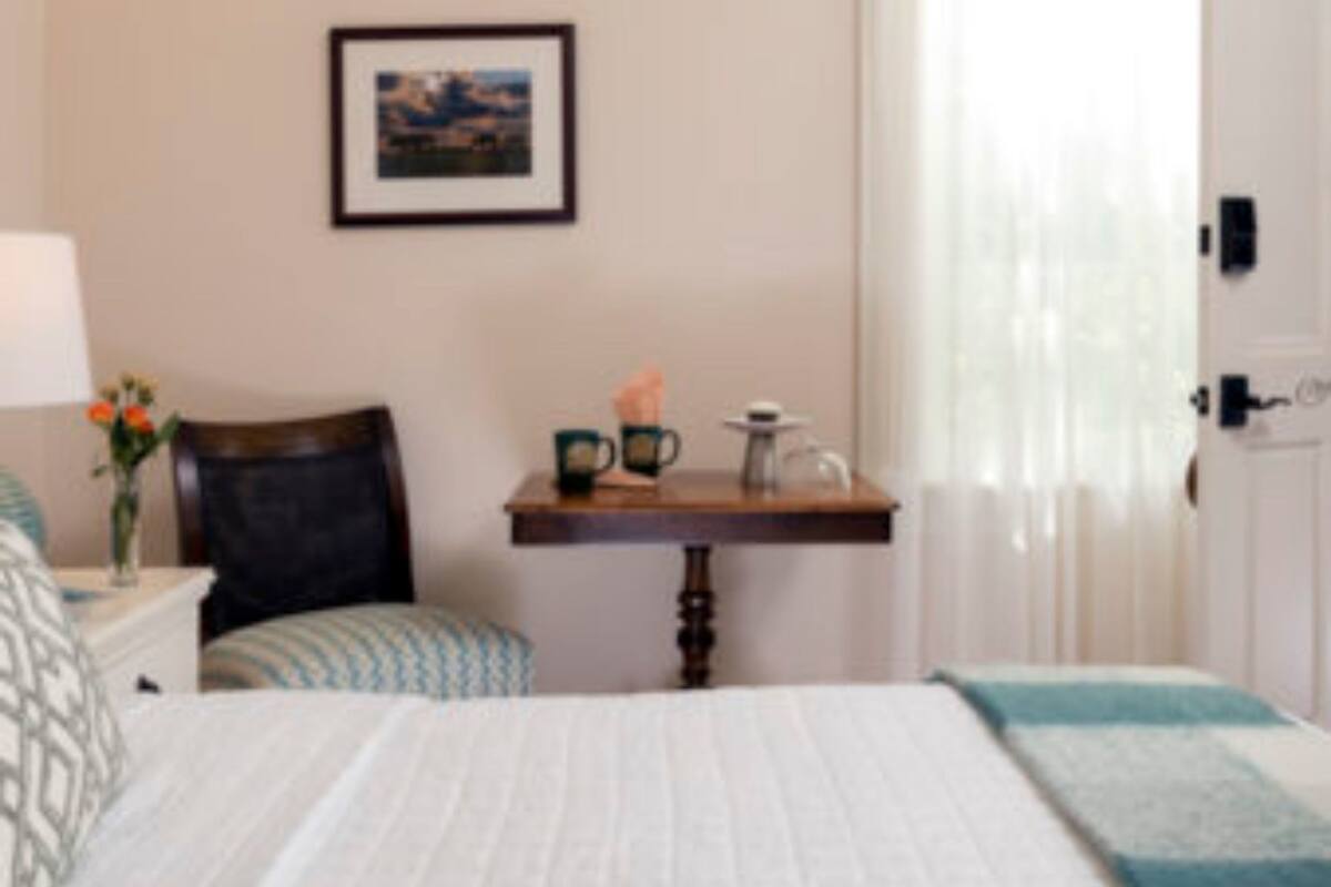 Suite Tradisional, 1 Tempat Tidur Queen, kamar mandi pribadi | Setrika/meja setrika dan Wi-Fi gratis