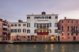 Facciata della struttura