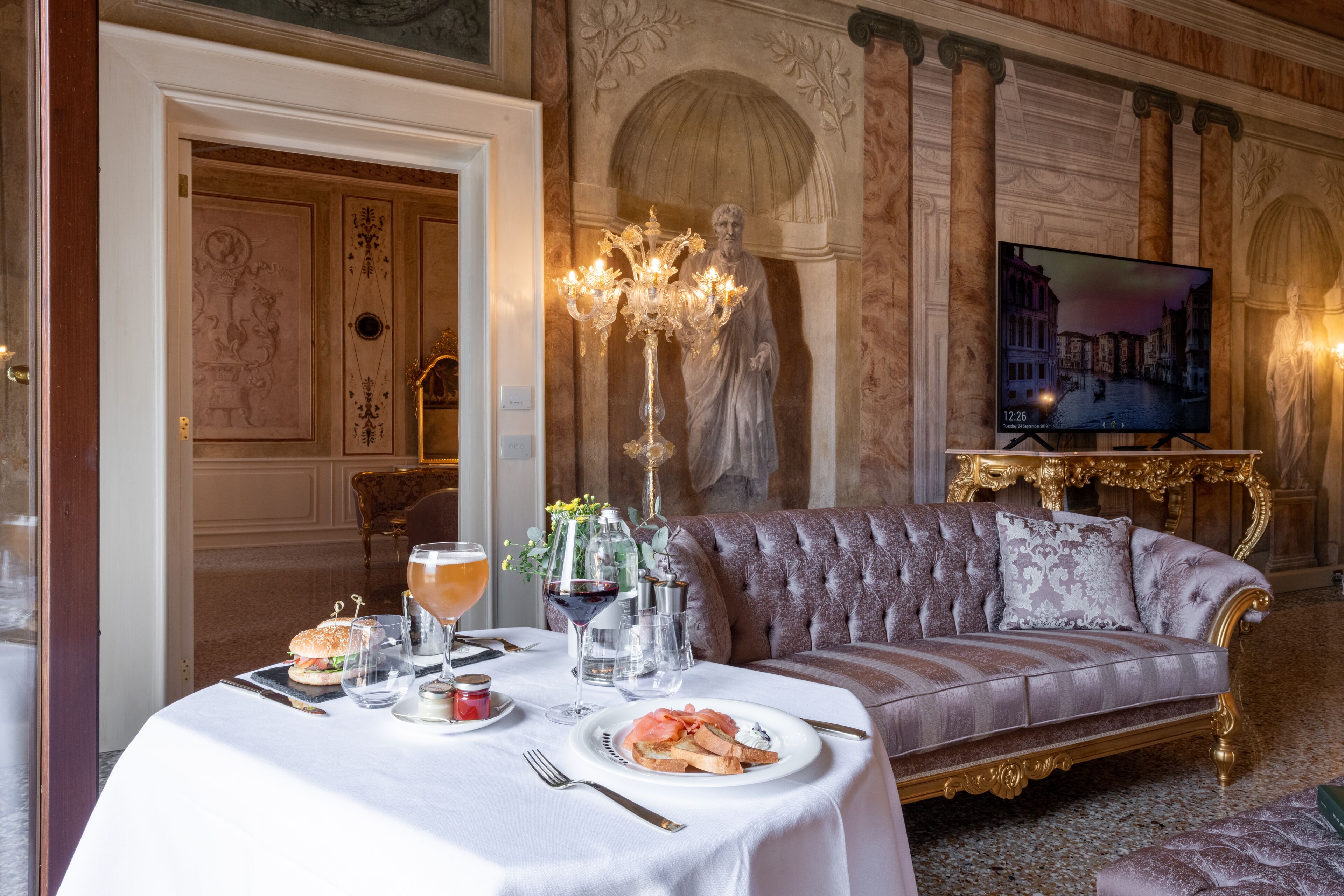 suite supreme, canal view | 2 bedrooms, minibar, in-room safe, desk