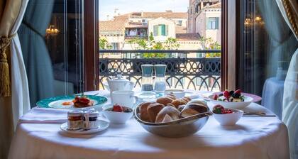 CĂ Bonfadini Historic Experience