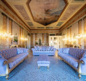 Suite Supreme, Canal View | Living area | 60-inch Smart TV with satellite channels, TV - Cà Bonfadini Historic Experience (Venice)