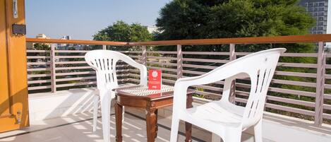 Double or Twin Room | Balcony