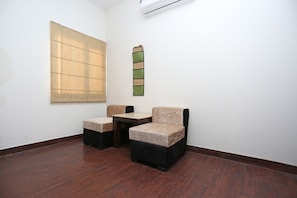 Double or Twin Room | Room amenity