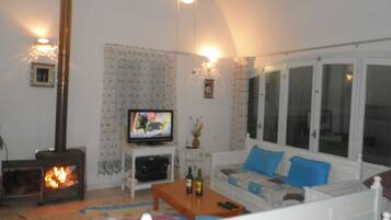 Family Villa, 2 Bedrooms, Non Smoking, Beach View | Living area | Plasma TV, table tennis