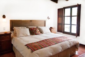 1 bedroom, in-room safe, iron/ironing board, rollaway beds - Villa Santa Ana Guatemala (Antigua Guatemala)