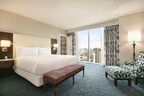 Fairmont Gold, 套房, 1 张特大床 | 城市景观
