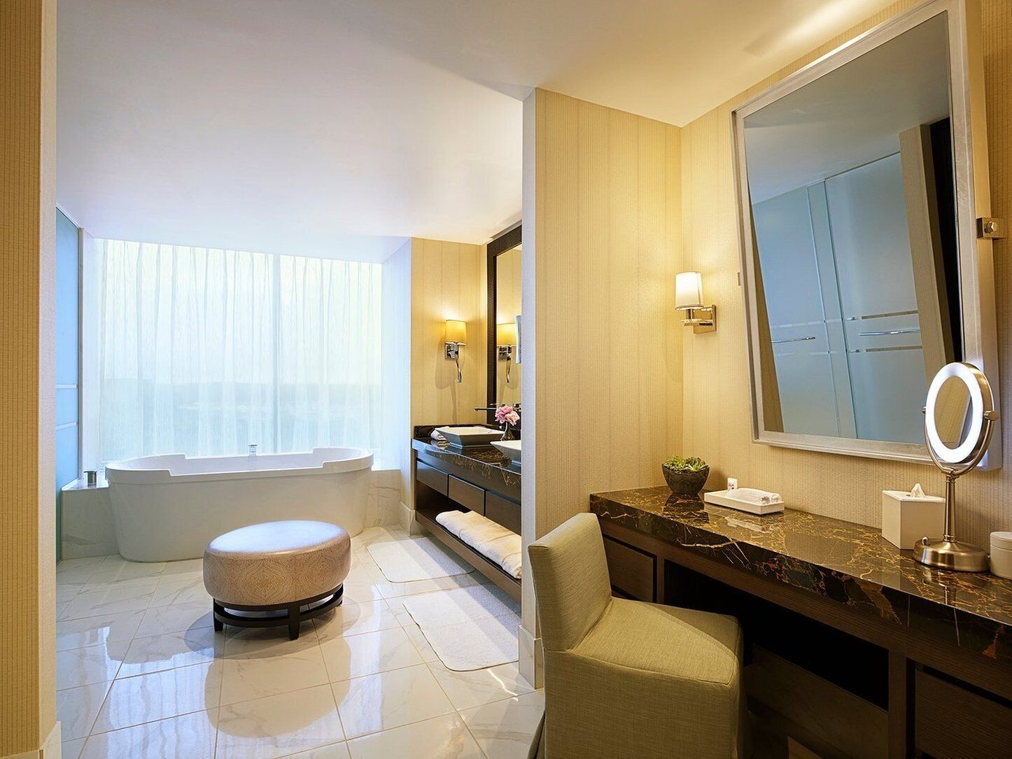 1 bedroom, premium bedding, in-room safe, desk