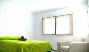 Lägenhet - 2 sovrum - rökare - pentry | 1 sovrum, strykjärn/strykbräda, gratis wi-fi och sängkläder